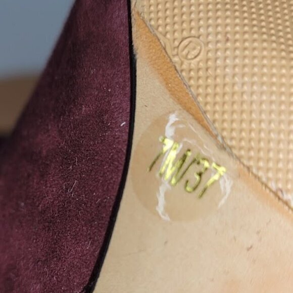 Vince Camuto Burgundy Red Suede Leather Heeled Booties Women's Size 7M - Picture 10 of 12